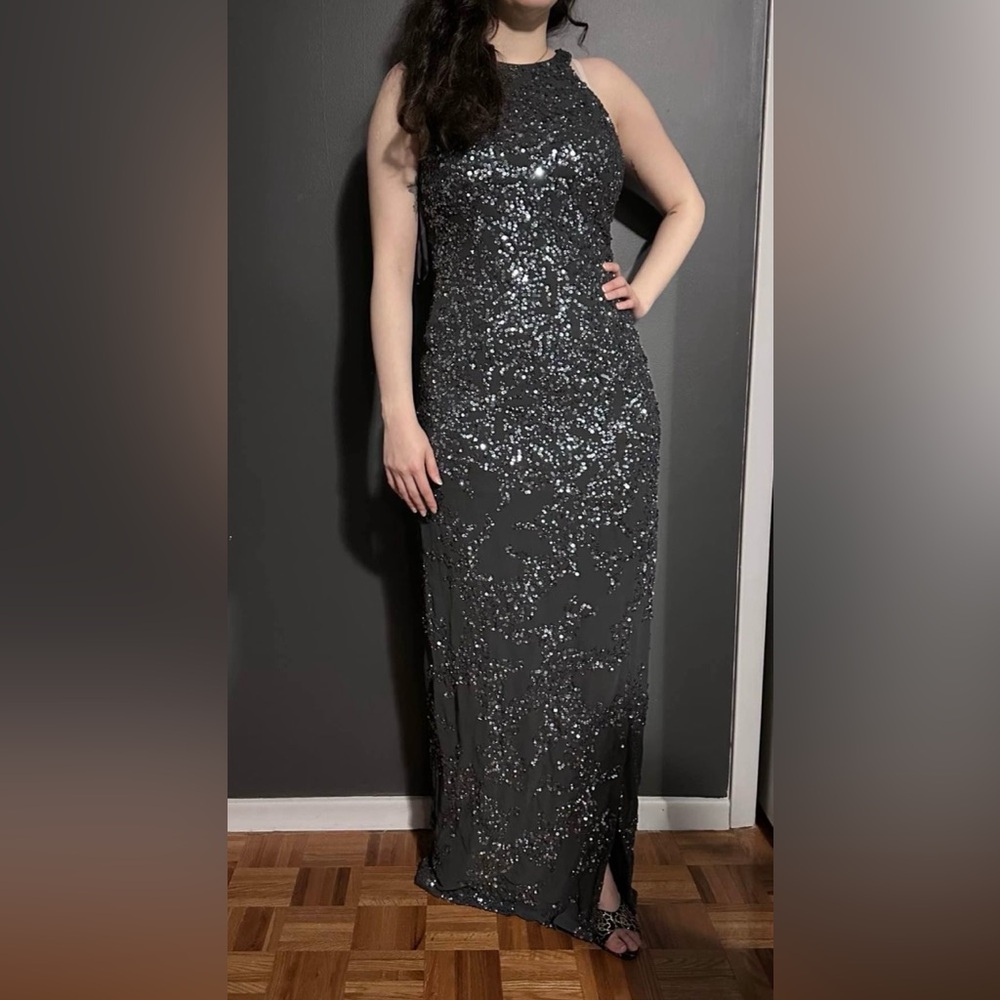 Le Chateau dress. Grey sequins. Size: Small